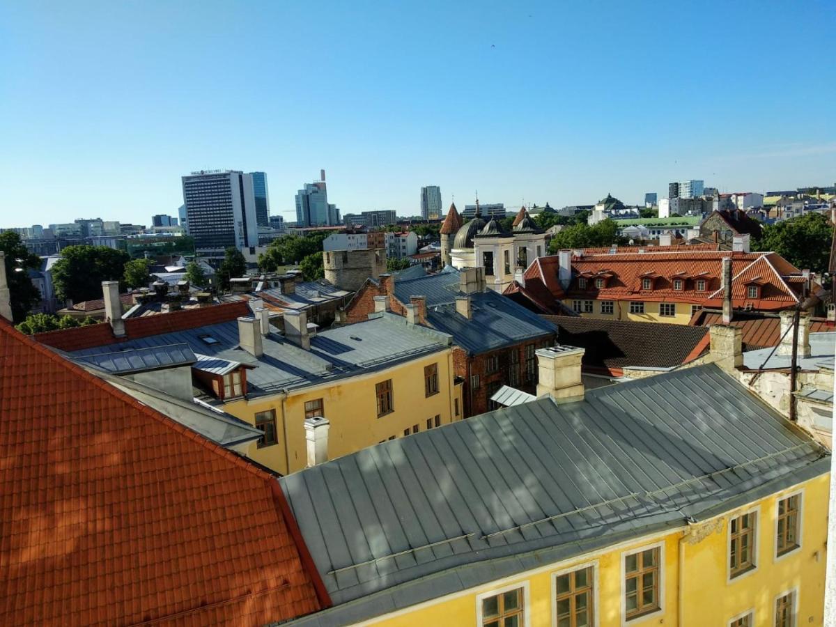Cozy Oldtown Studio With Magnific City View Tallinn Buitenkant foto