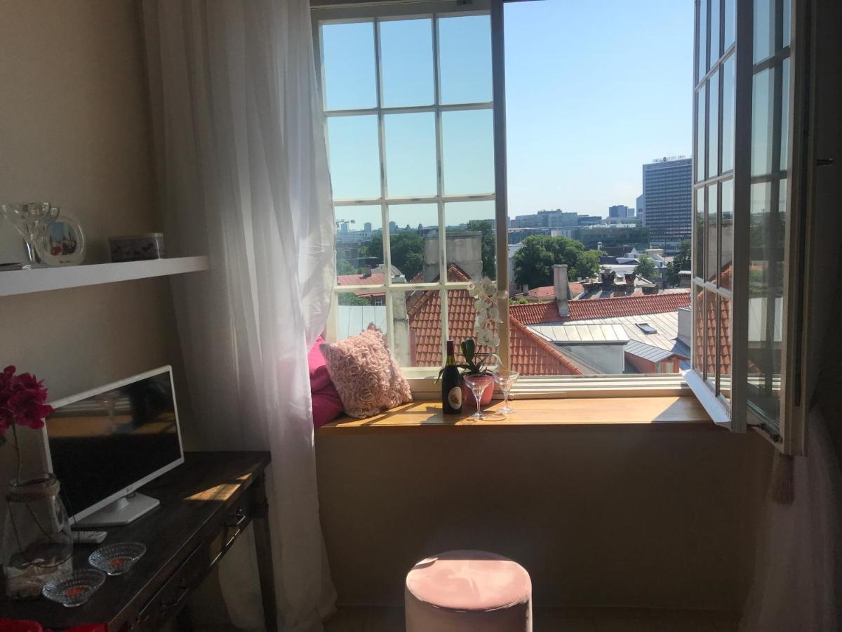 Cozy Oldtown Studio With Magnific City View Tallinn Buitenkant foto