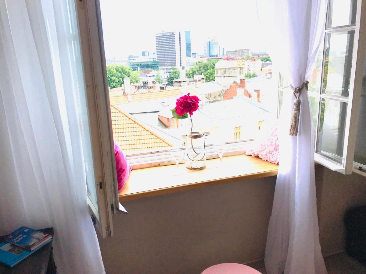 Cozy Oldtown Studio With Magnific City View Tallinn Buitenkant foto